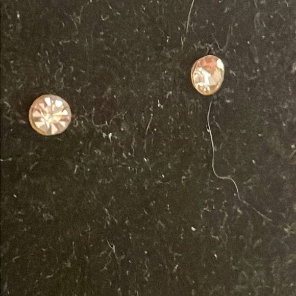 0.5” gold tone prong set crystal stud earrings in hypoallergenic posts - Picture 5 of 9